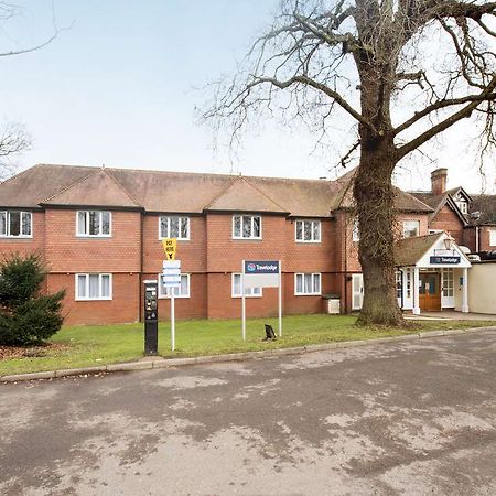 Travelodge Walton On Thames Kültér fotó