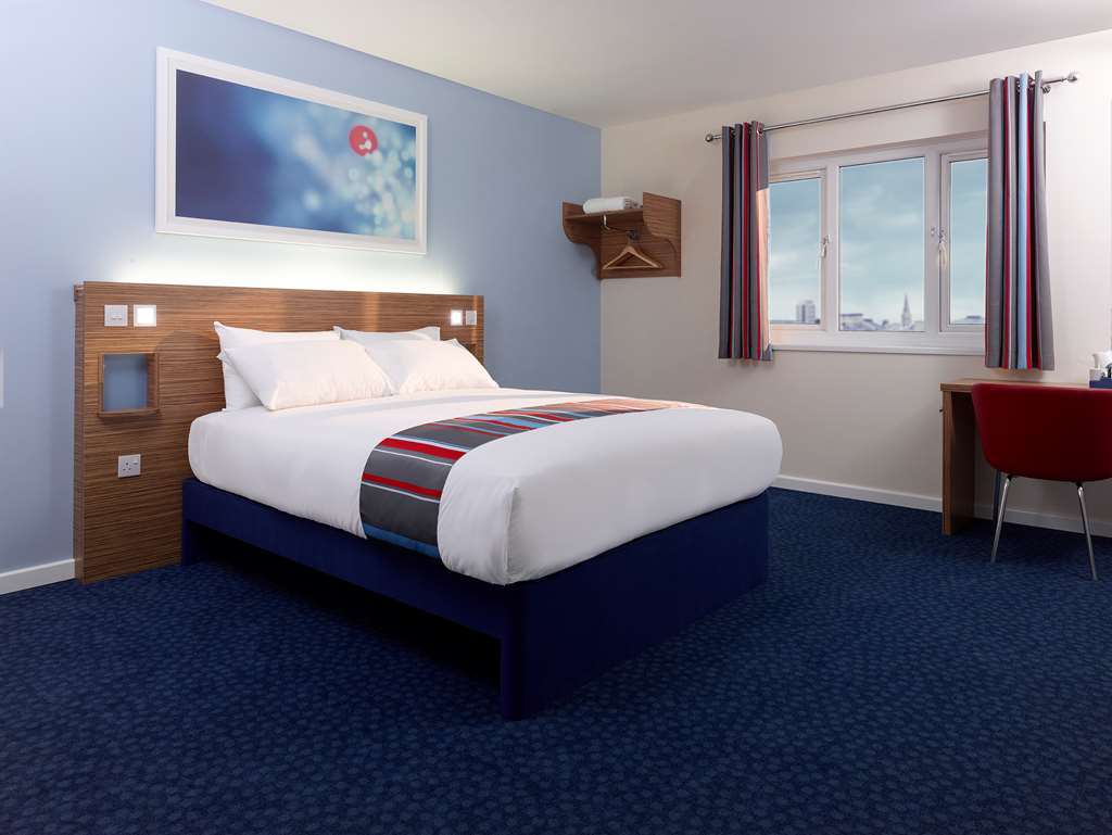 Travelodge Walton On Thames Szoba fotó
