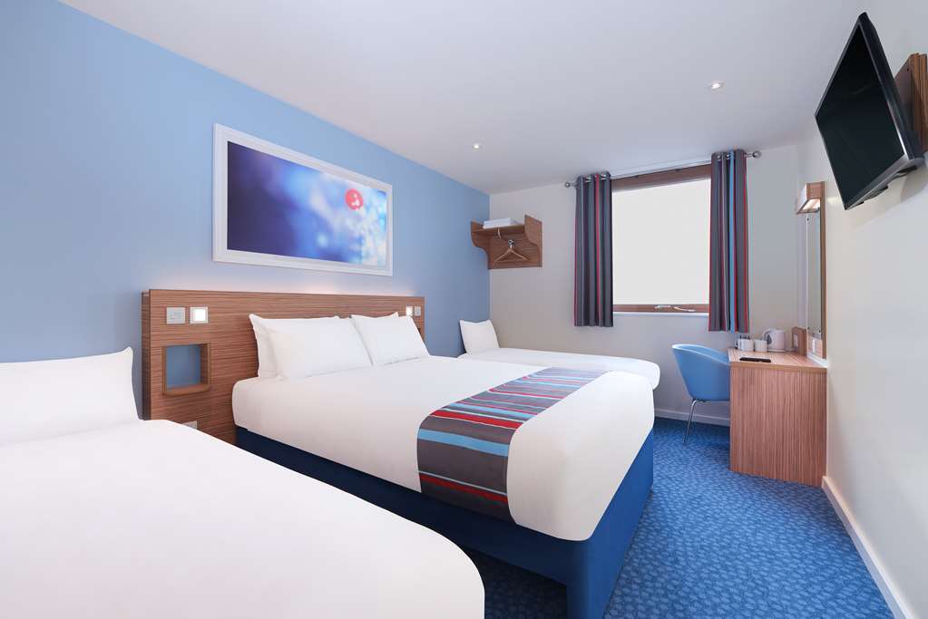 Travelodge Walton On Thames Szoba fotó