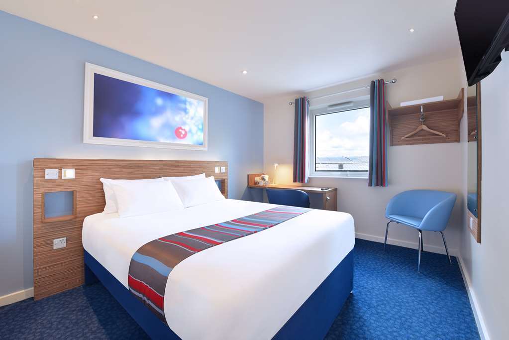 Travelodge Walton On Thames Szoba fotó